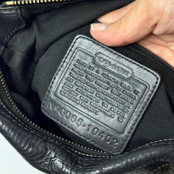 Coach Leather Trim Black Signature Logo Crossbody Bag G065-10402 - Picture 6 of 9
